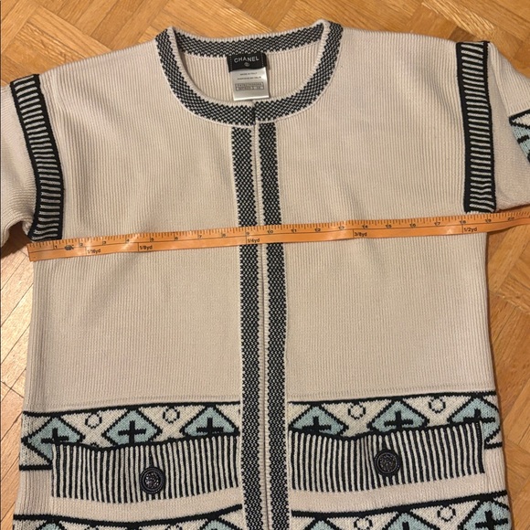 Chanel - Picture 3 of 17